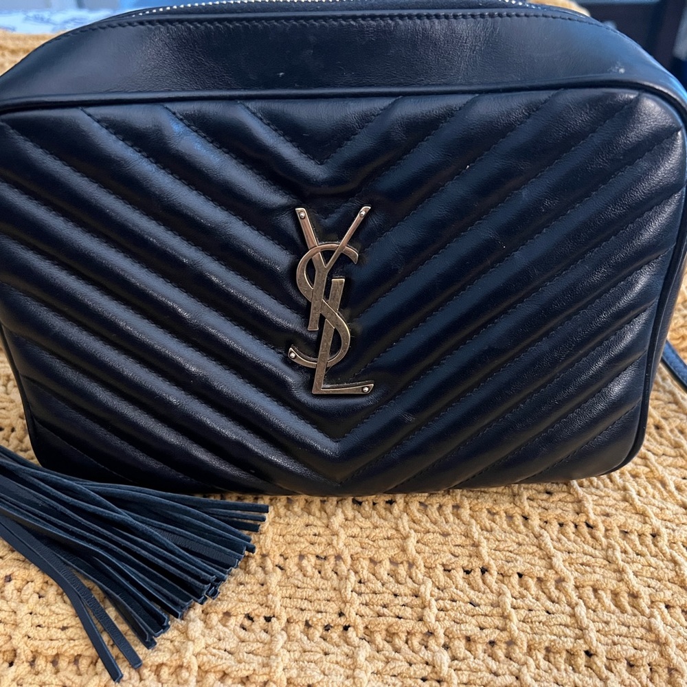 Saint Laurent Lou mid size purse